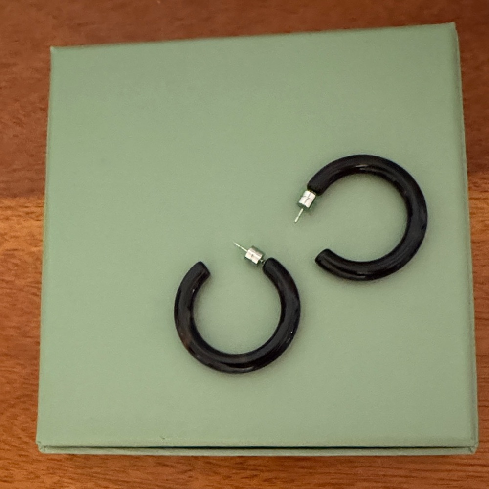 Machete Dark Tortoise Hoop Earrings